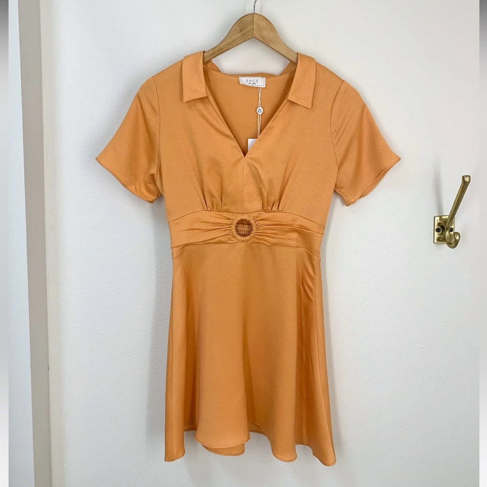Jess Mini Dress {Apricot}